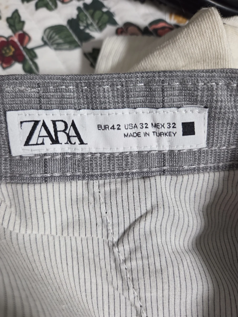 Zara Comfort Plaid Pants, US Mens 32